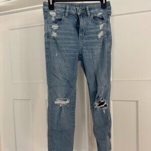 American Eagle Distressed Skinny Jeans Women’s Size 6 Regular